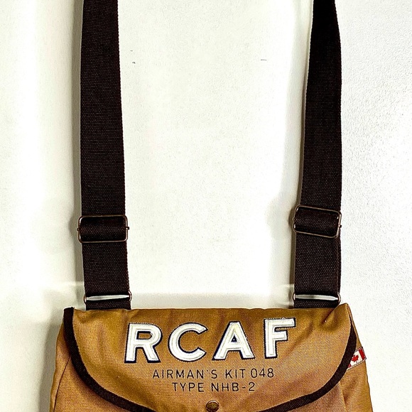 RCAF Tan Messenger Shoulder Bag - NEW - Royal Canadian Air Force - Picture 12 of 12